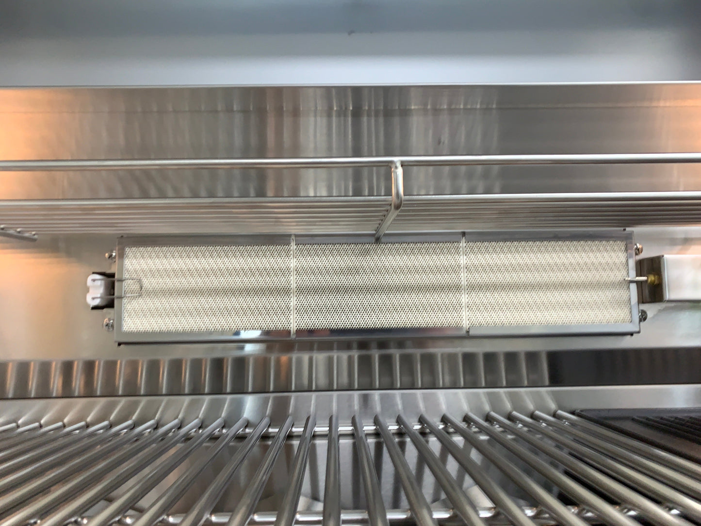 Aspire 6 Burner NAT GAS Combination with Grill cabinet -NATURAL GAS (does not include hose & Nat gas governor, they are supplied by an authorised Gas fitter / plumber)