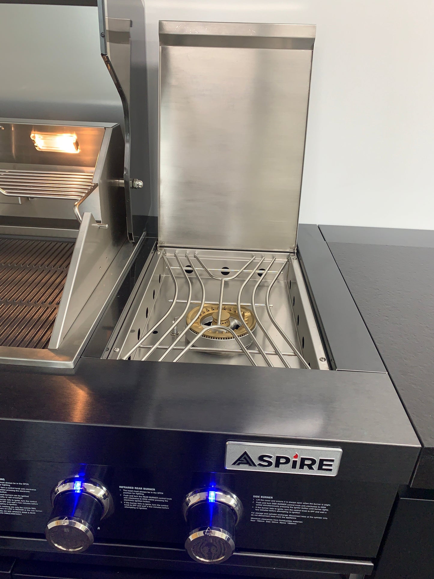 Aspire 6 Burner NAT GAS Combination with Grill cabinet -NATURAL GAS (does not include hose & Nat gas governor, they are supplied by an authorised Gas fitter / plumber)